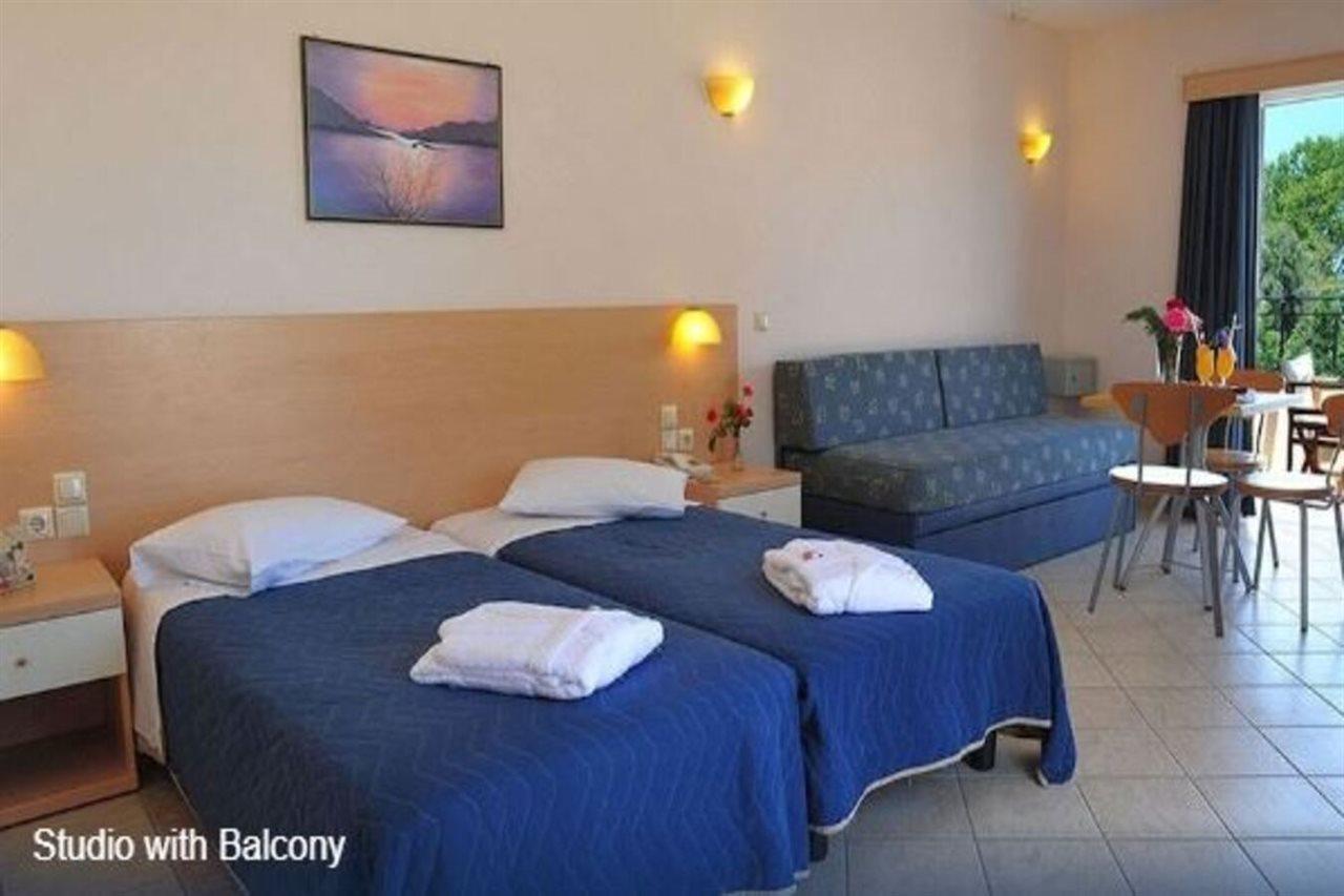 Thinalos Aparthotel Acharavi  Buitenkant foto