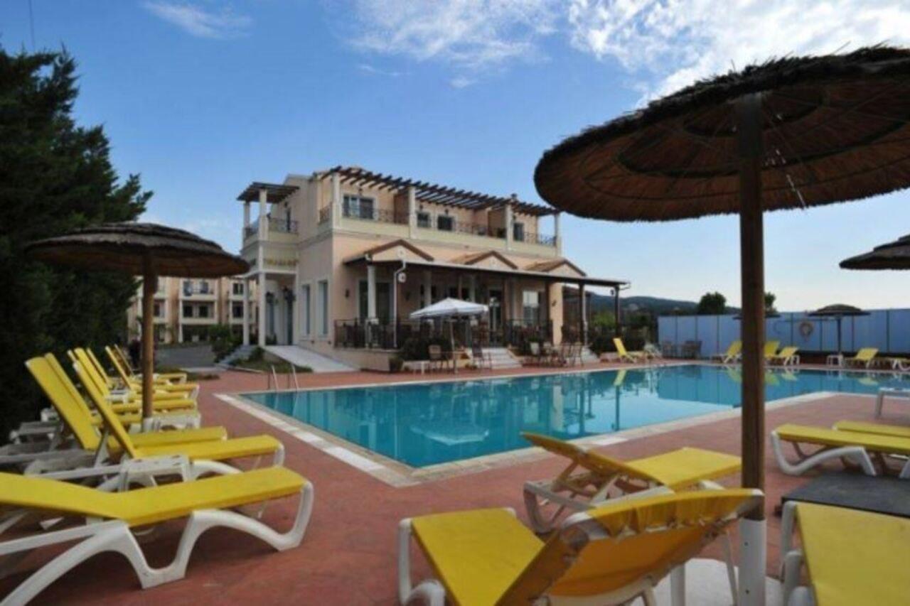 Thinalos Aparthotel Acharavi  Buitenkant foto
