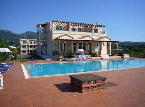 Thinalos Aparthotel Acharavi  Buitenkant foto