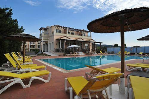 Thinalos Aparthotel Acharavi  Buitenkant foto
