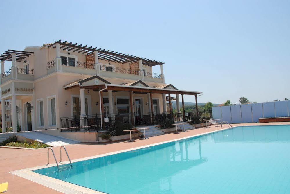 Thinalos Aparthotel Acharavi  Buitenkant foto